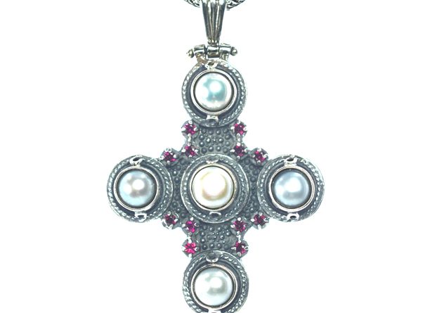 Ασημένιος 925 σταυρός με μαργαριτάρια και ζιργκόν